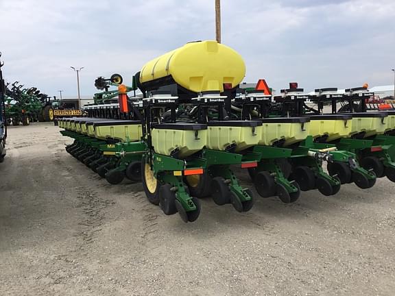 Image of John Deere DB60 equipment image 2