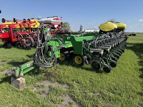 Image of John Deere DB90 Primary image