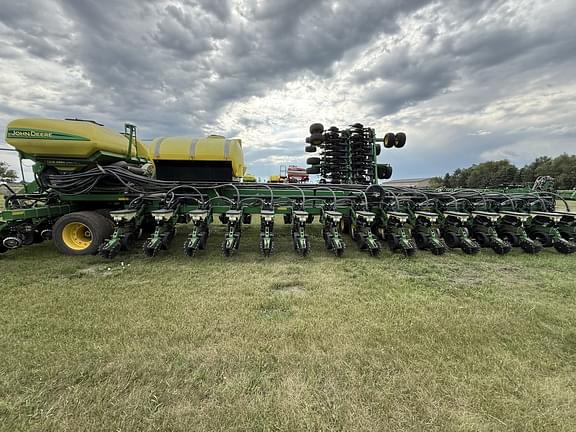 Image of John Deere DB90 equipment image 1