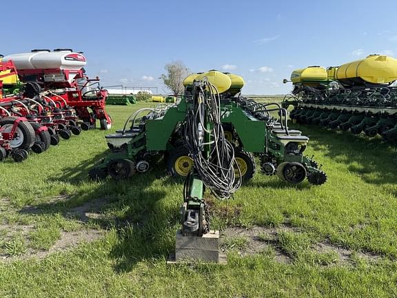 Image of John Deere DB90 equipment image 1