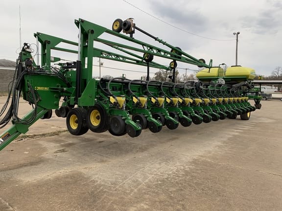 Main image John Deere DB90