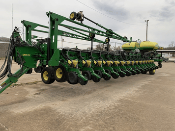 Main image John Deere DB90