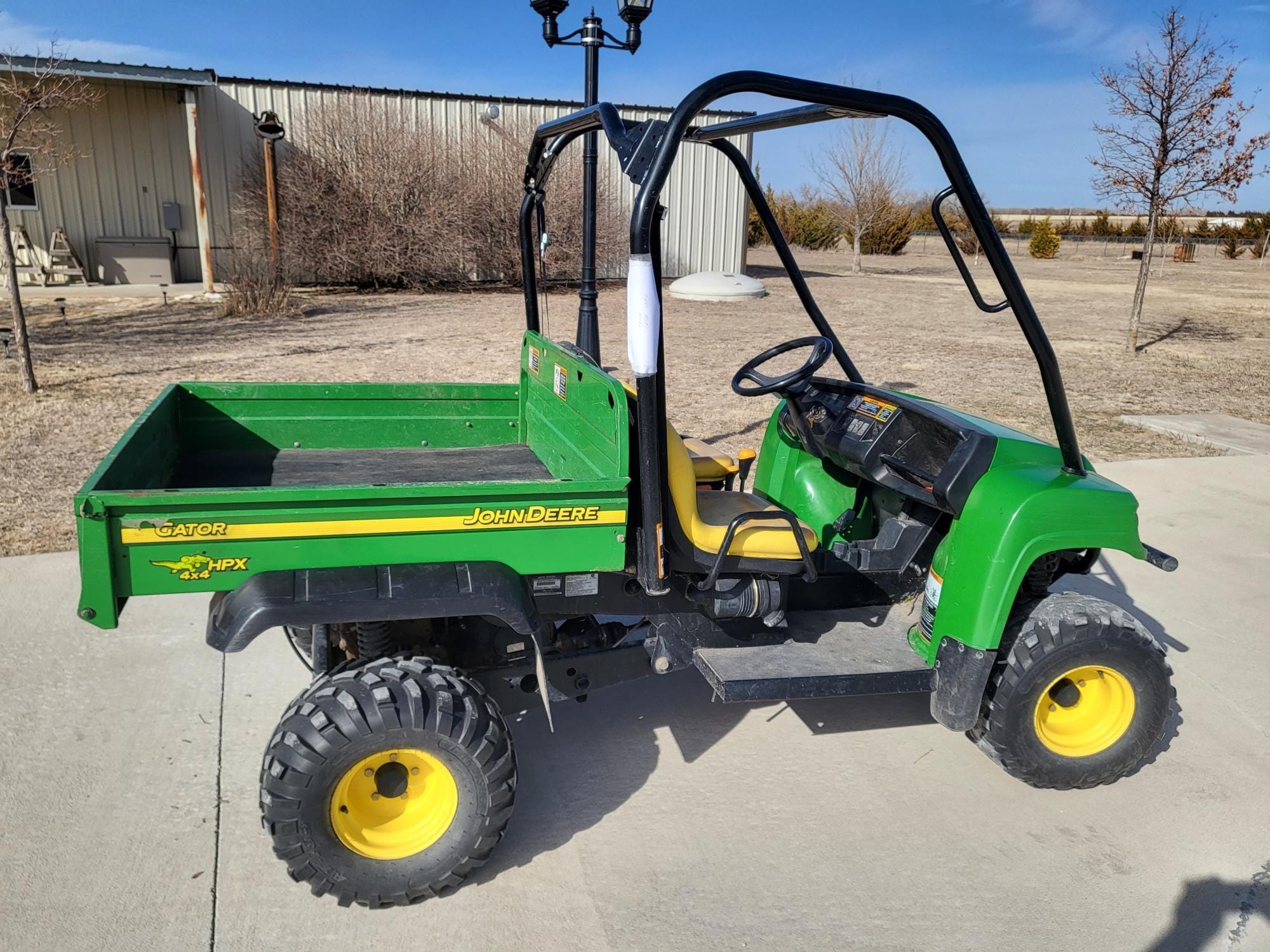 Main image John Deere Gator HPX