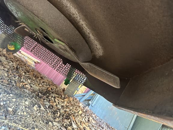 Image of John Deere MX8 equipment image 1