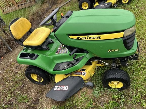 Image of John Deere X300 equipment image 1