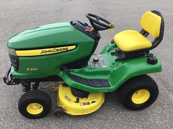 Image of John Deere X300 equipment image 2