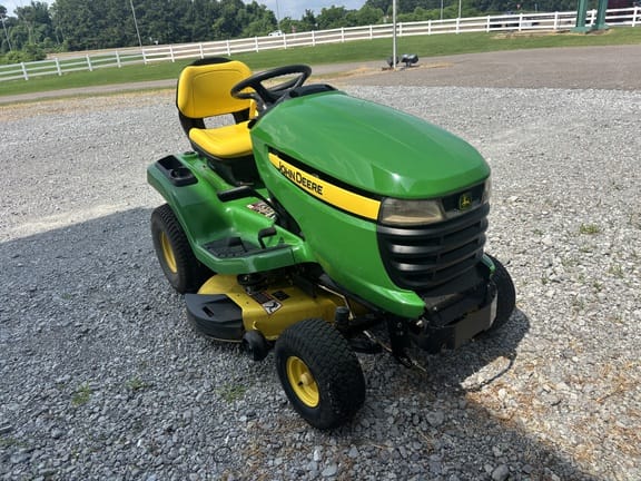 2008 John Deere X300 Equipment Image0