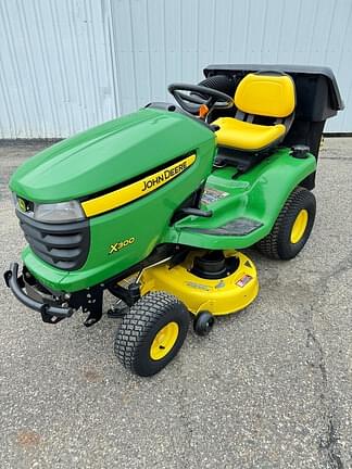 Image of John Deere X300 equipment image 1