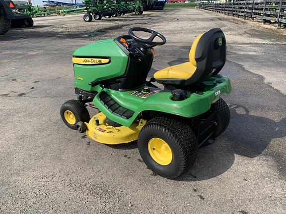 Image of John Deere X300 equipment image 3