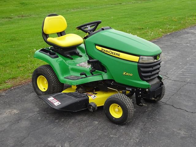 Image of John Deere X300 equipment image 2