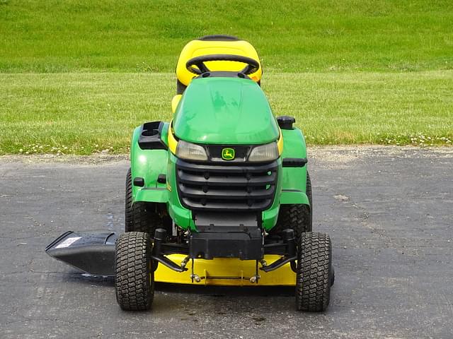 Image of John Deere X300 equipment image 1