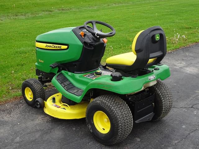 Image of John Deere X300 equipment image 4