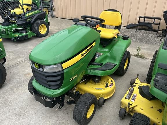 Image of John Deere X300 equipment image 1