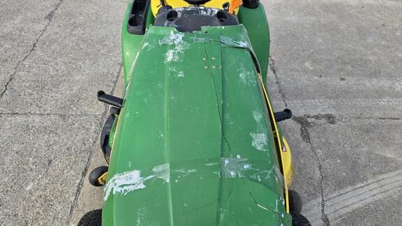 Image of John Deere X300 equipment image 4