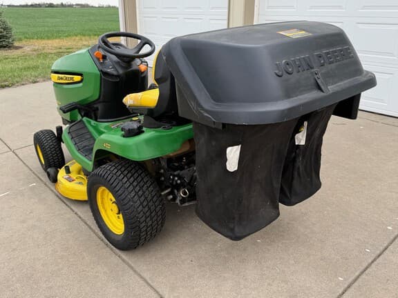 Image of John Deere X304 equipment image 3