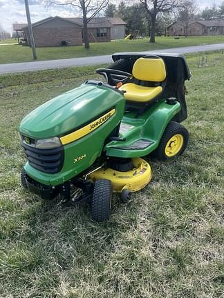 Image of John Deere X304 equipment image 1
