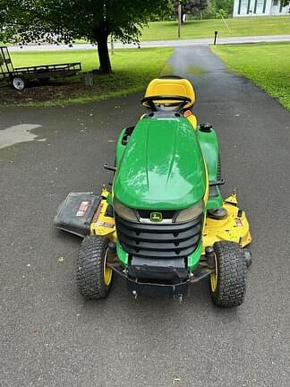 Image of John Deere X320 equipment image 3