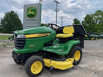 2008 John Deere X320 Equipment Image0