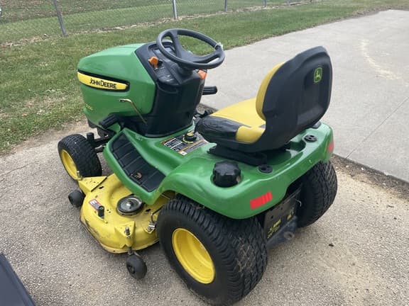 Image of John Deere X320 equipment image 3