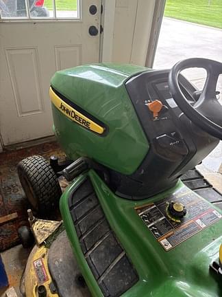 Image of John Deere X320 equipment image 4