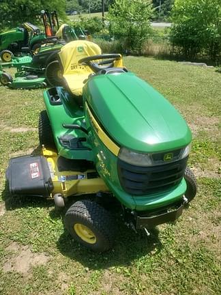 Image of John Deere X324 equipment image 1