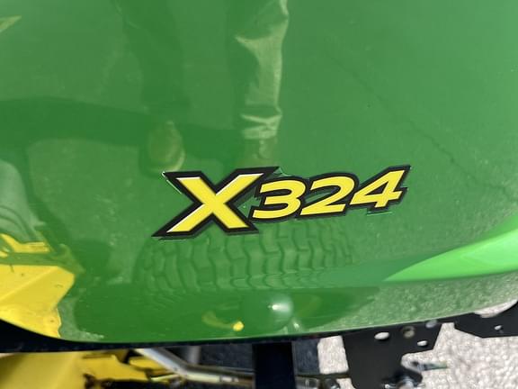 Image of John Deere X324 equipment image 1