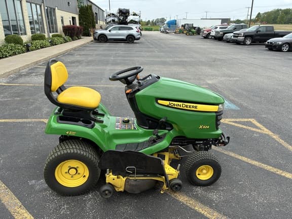 Image of John Deere X324 equipment image 1