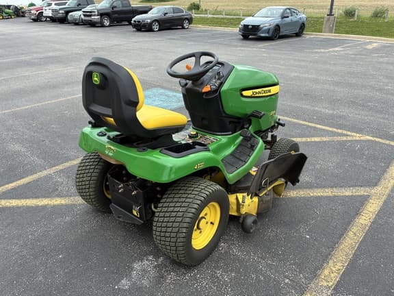 Image of John Deere X324 equipment image 2