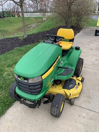 Image of John Deere X324 equipment image 2