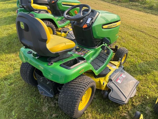Image of John Deere X324 equipment image 4