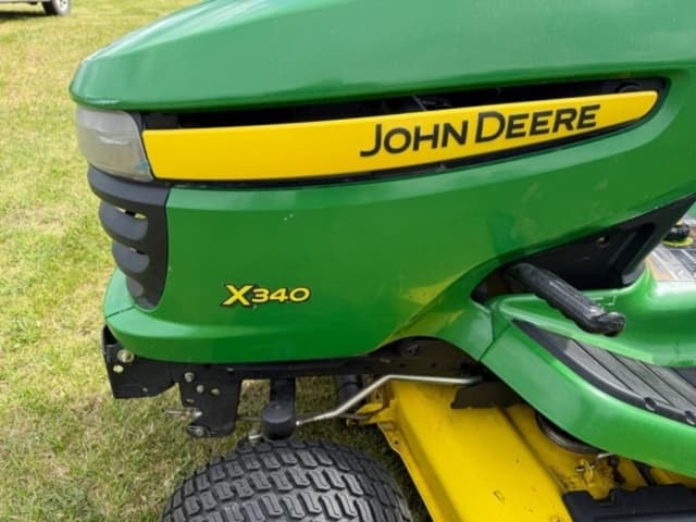 Image of John Deere X340 equipment image 1