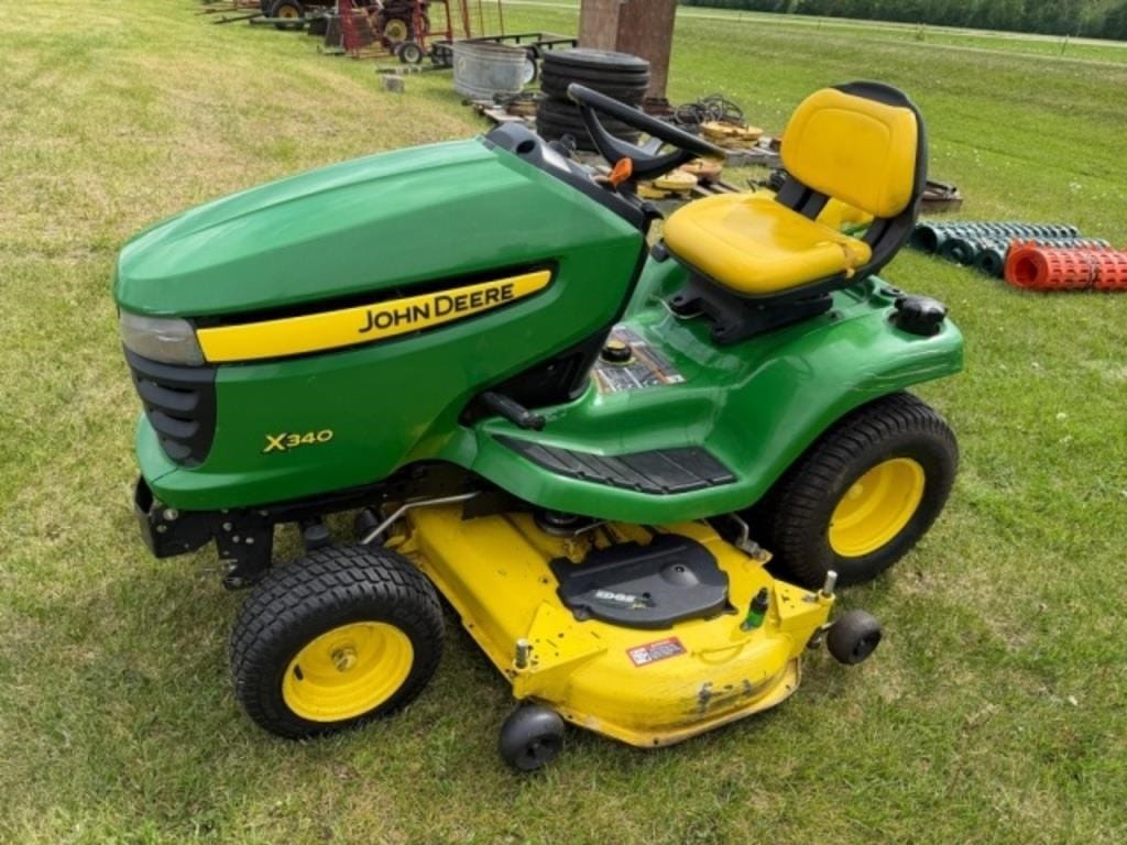 2008 John Deere X340 Equipment Image0