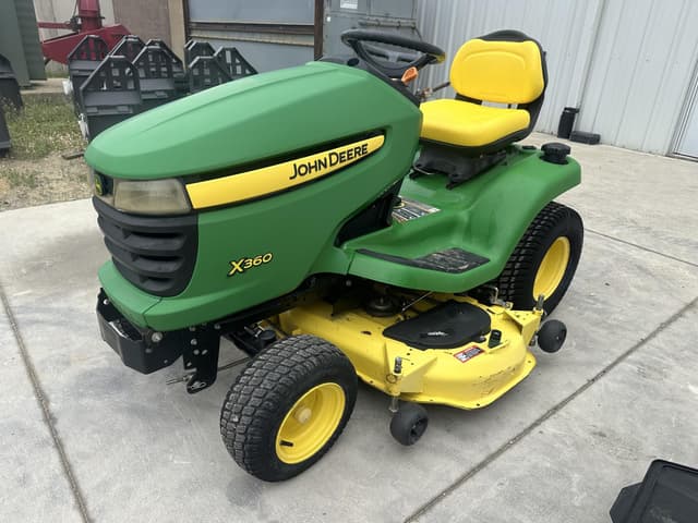 Image of John Deere X360 equipment image 4