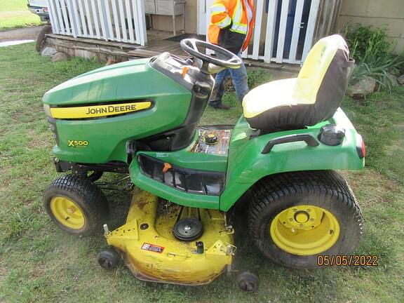 Image of John Deere X500 equipment image 1