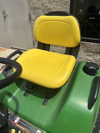 Image of John Deere X500 equipment image 4