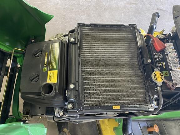 Image of John Deere X520 equipment image 4