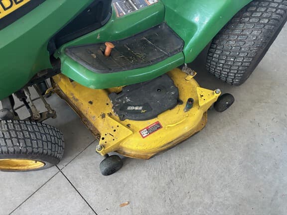 Image of John Deere X534 equipment image 3