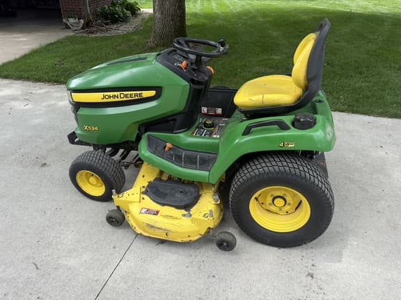 Image of John Deere X534 equipment image 1