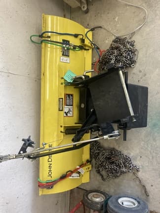 Image of John Deere X534 equipment image 4