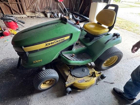 Image of John Deere X534 equipment image 4