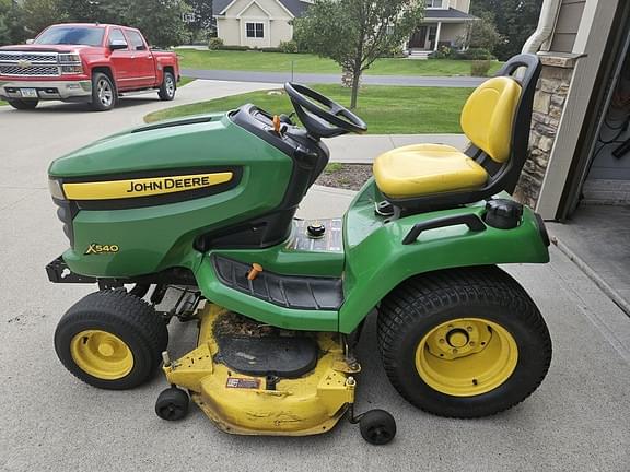 Image of John Deere X540 equipment image 1