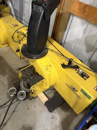 Image of John Deere X540 equipment image 3