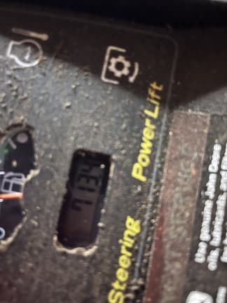 Image of John Deere X540 equipment image 4