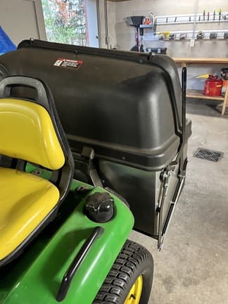 Image of John Deere X540 equipment image 3