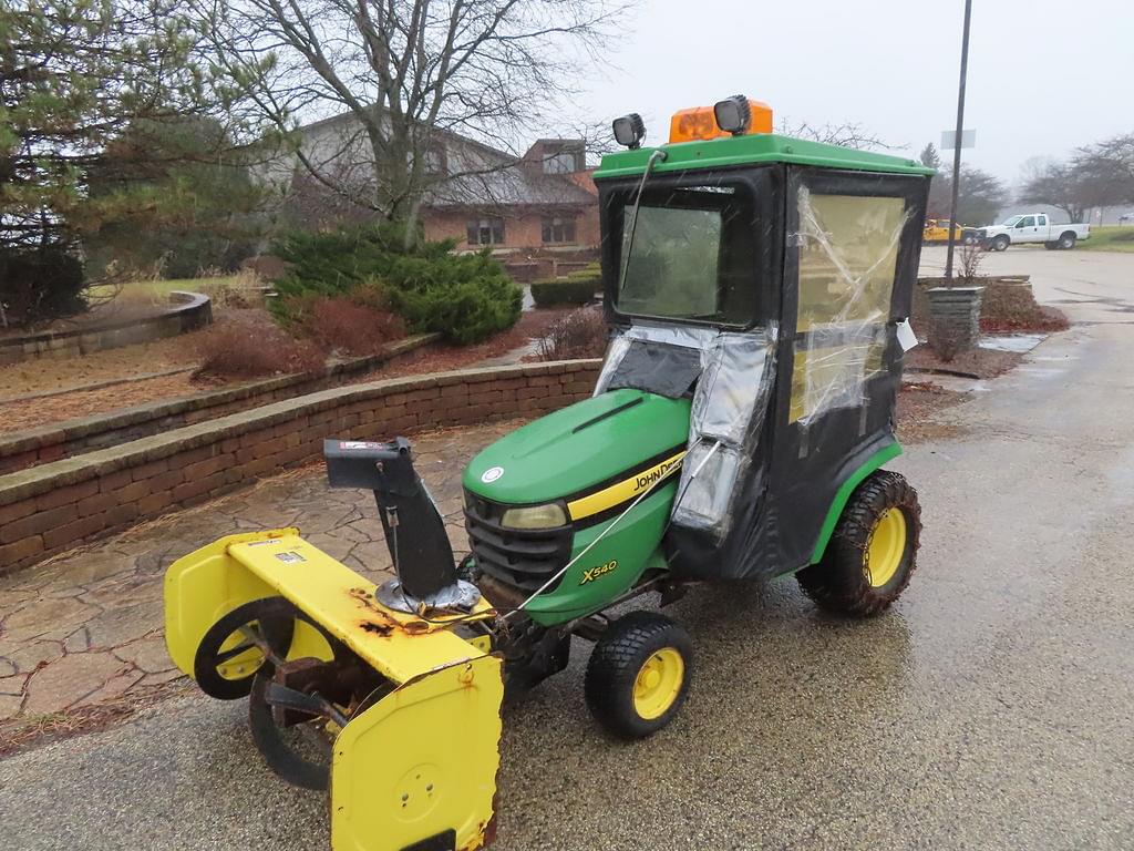 Image of John Deere X540 Primary image