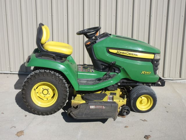 Image of John Deere X540 equipment image 3