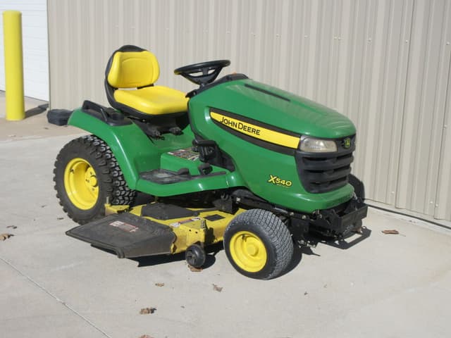 Image of John Deere X540 equipment image 1