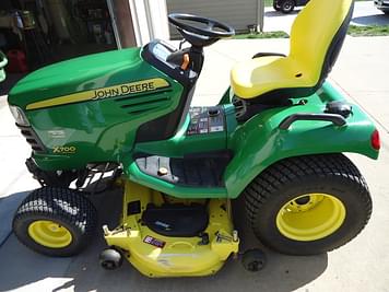 Main image John Deere X700