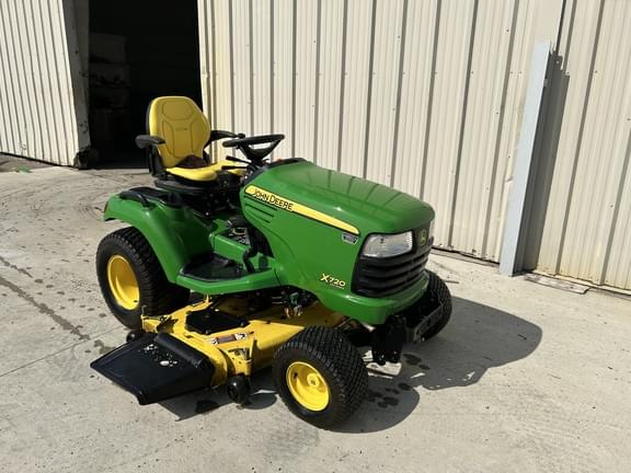 Image of John Deere X720 Primary image