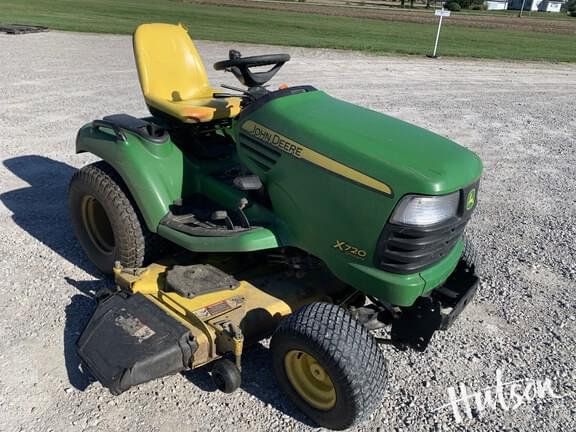 Image of John Deere X720 Primary image